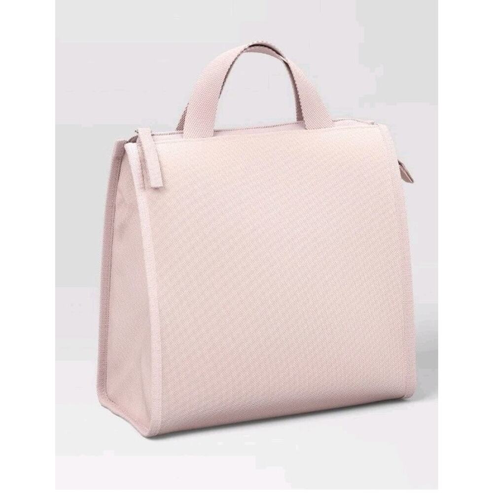 Deal Worthy Insulated Pink. Lunch Bag 8 1/4" x H 8"W X 4 "D s23